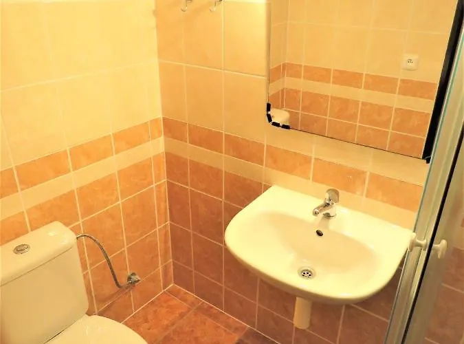 Bouda Na Plani - Horska Bouda Hostel *